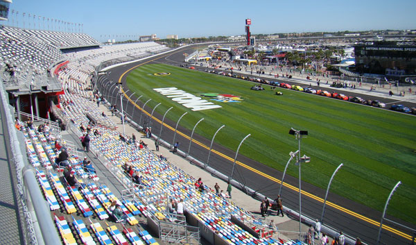 iRacing: Анонс новой версии трассы Daytona International Speedway