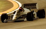 F1 2013: Круг по трассе Brands Hatch (игровое видео)